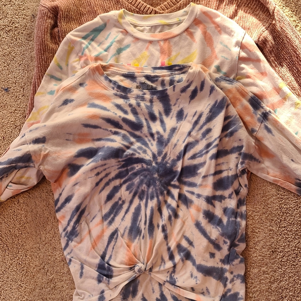 3 long-sleeved shirts